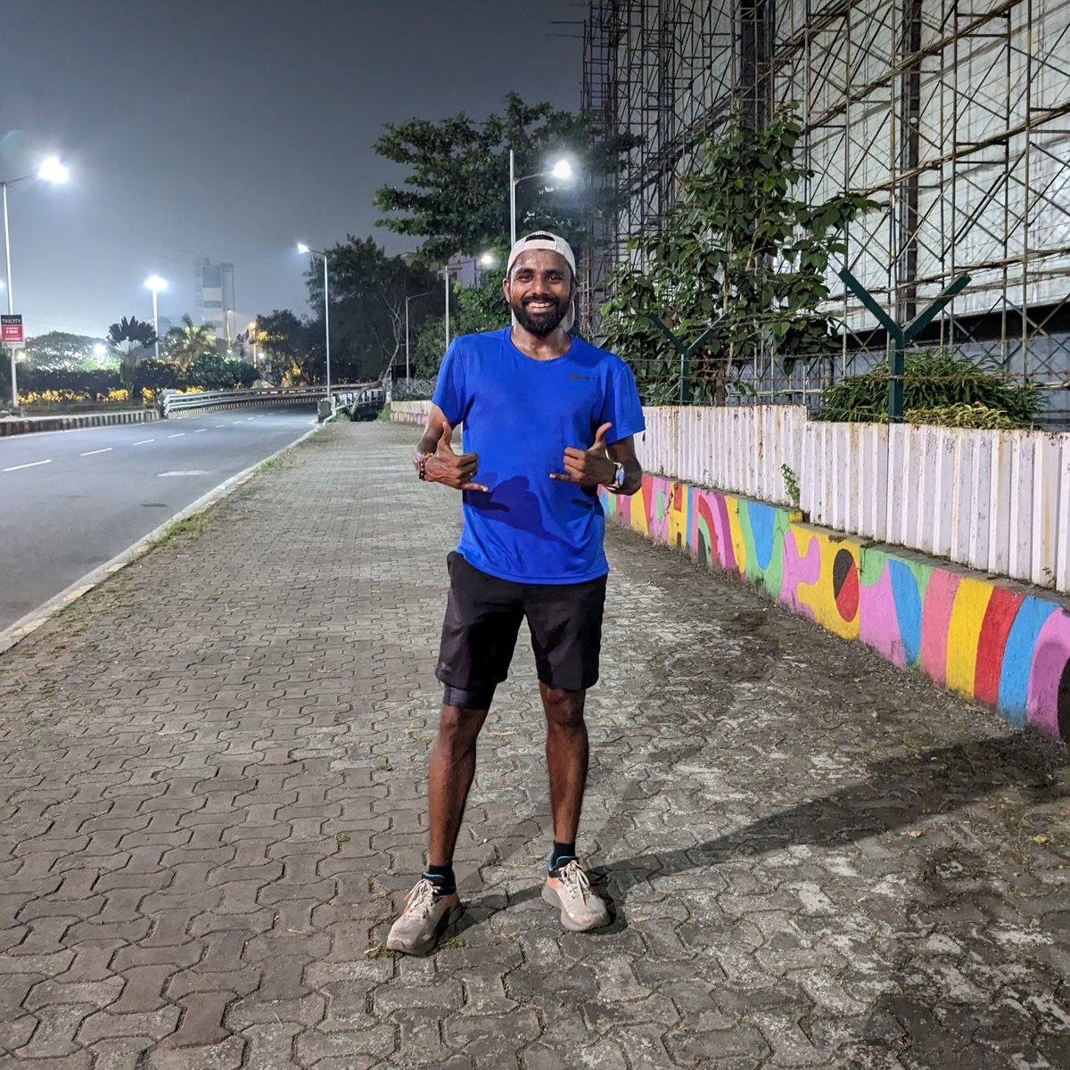 runkarthikrun's tweet photo. Day 4 of Navratri, 🟦 it is!
Done and dusted with my 3rd edition of #NavRun - 9 days of running 99kms!
Wishing everyone else the best for the next 5 days. You are halfway there!🙌🔥 https://t.co/4zBQTw4dwT