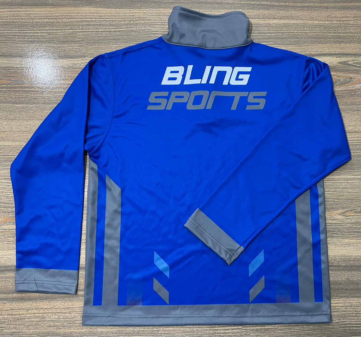 BlingSports1's tweet photo. "Team unity starts with custom style! Elevate your game with our customized Qtr-Zipper.   #TeamSpirit #CustomGear #WinningTogether #CustomQuarterZip #blingsports #PersonalizedGear #TeamCustomization #LogoQuarterZip #CustomAthleticWear #BespokeSportswear #UniquePerformance https://t.co/kfKVFudPrz