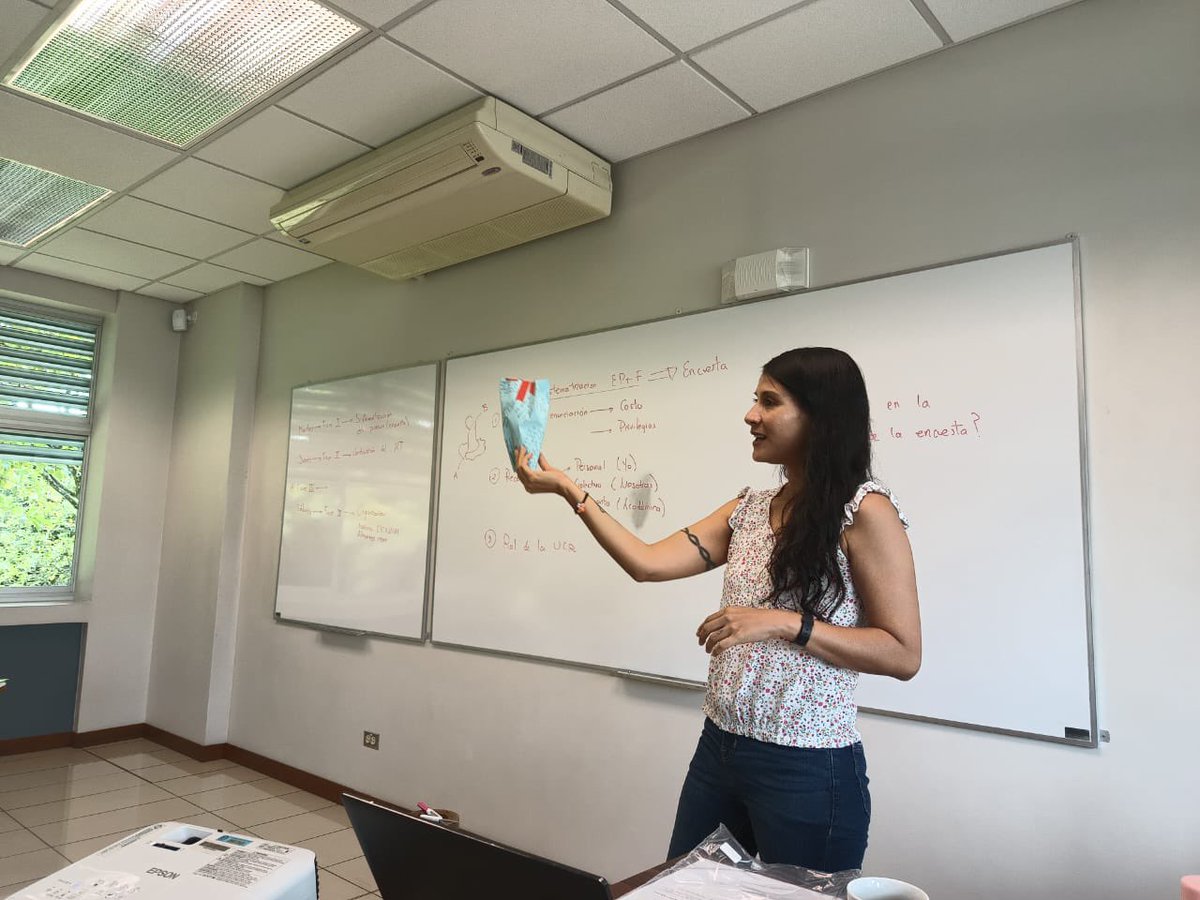 GenerizarCR's tweet photo. Esta semana tenemos la tercera sesión de jornadas de trabajo conjunto como parte de la visita de nuestra investigadora externa M. Viviana Guerrero 💜Pronto estaremos  compartiendo  el instrumento de investigación que hemos venido desarrollando colectivamente #generizar https://t.co/HjdYJQPw03