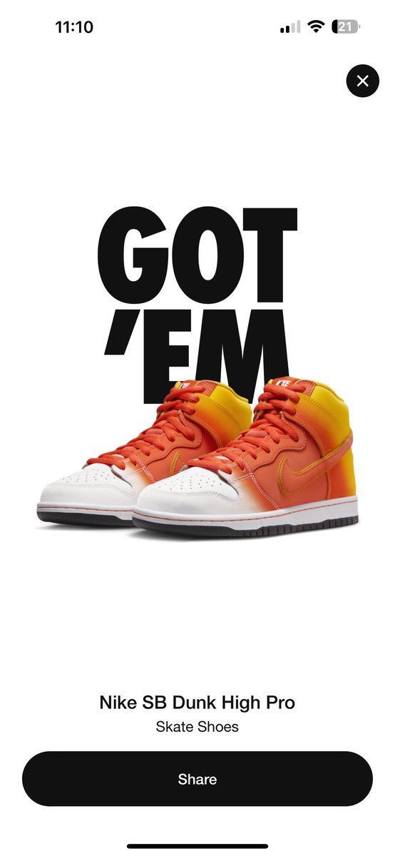 SNKR_TWITR tweet media