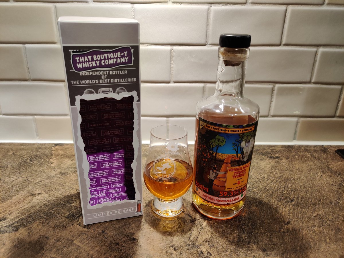 MarcosWhiskies's tweet photo. The second Whisky for tonight: @BoutiqueyWhisky Armorik Whisky Batch 3 (59,3%) with thanks to @MasterOfMalt
Nose : Caramel, Fruits, Black Pepper
Taste : Honey, Oak Spices
Finish : Long, Ginger
#whisky #armorikwhisky #armorik #frenchsinglemalt #french #boutiqueywhisky https://t.co/tI7FHjKSBL