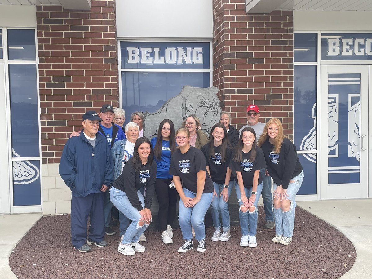 DefianceHS's tweet image. Freshman Ava Hesselschwardt - the 1st female in the history of Defiance HS to qualify as an individual for the state golf tournament.

Ava will be competing Friday and Saturday in the girls D1 state tournament at Ohio State. 

Congratulations  Ava and best of luck!