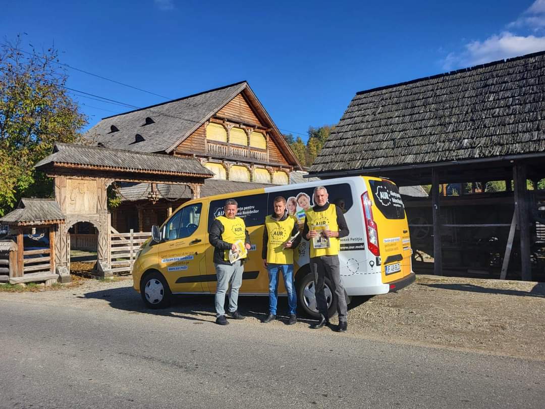 aurmaramures's tweet photo. 🇷🇴📢Campania de #informare a #cetățenilor, despre programul de guvernare AUR, începută prin proiectul ,,VARA ROMÂNILOR,, , continuă în Județul Maramureș.
Astăzi am fost în comunele: #Bistra, #Repedea, Poienile #Izei, #Budești, Câmpulung la #Tisa și #Poienile de Sub Munte. https://t.co/YeyM0d5fM6