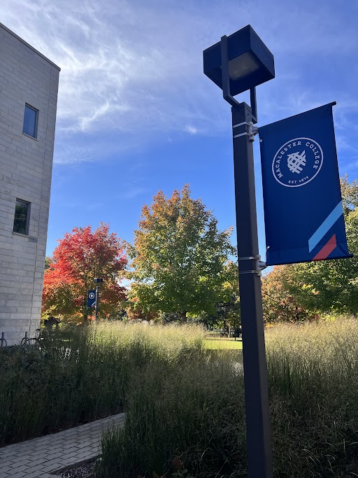 Macalester Alumni tweet media