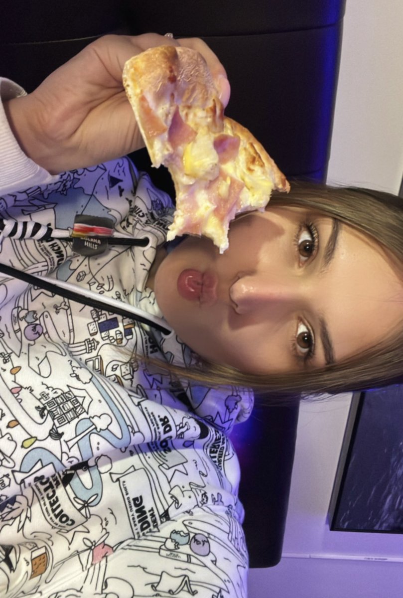 Julia tweet media