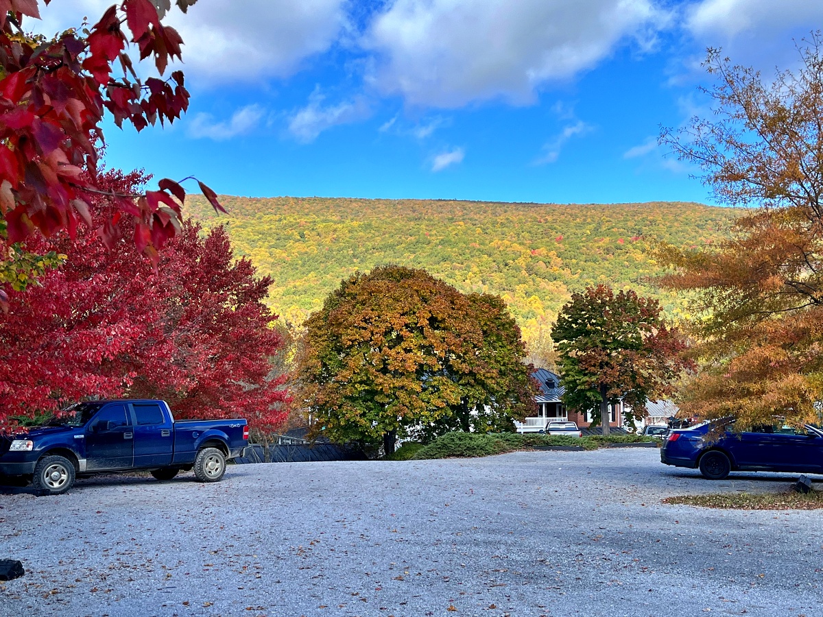 View from the parking lot in Paint Bank VA this morning. #leafpeeping