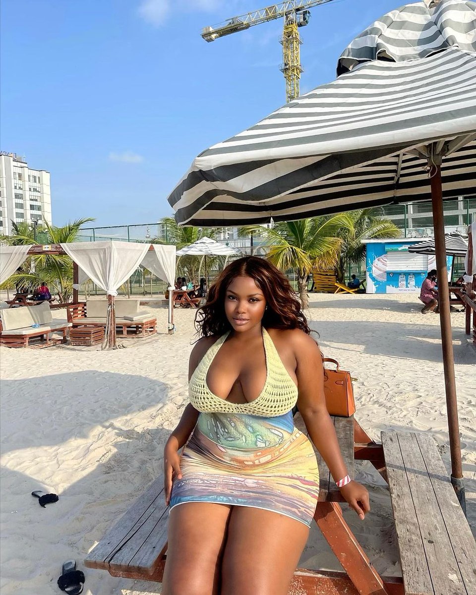 _vhanessa_'s tweet photo. Like Davido kante I know you're feeling the pressure https://t.co/upZ63ReRHO