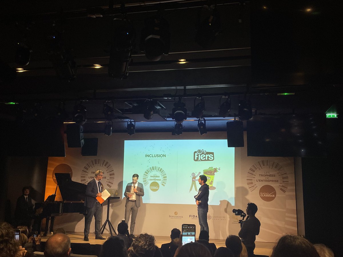 🏆 Fiers remporte le Trophée de l'inclusion @radioclassique ! @FrancoisGeff : « Fiers est une marque sans but lucratif qui symbolise le renouvellement des offres solidaires, avec déjà 400 personnes employées en situation de handicap en France. »