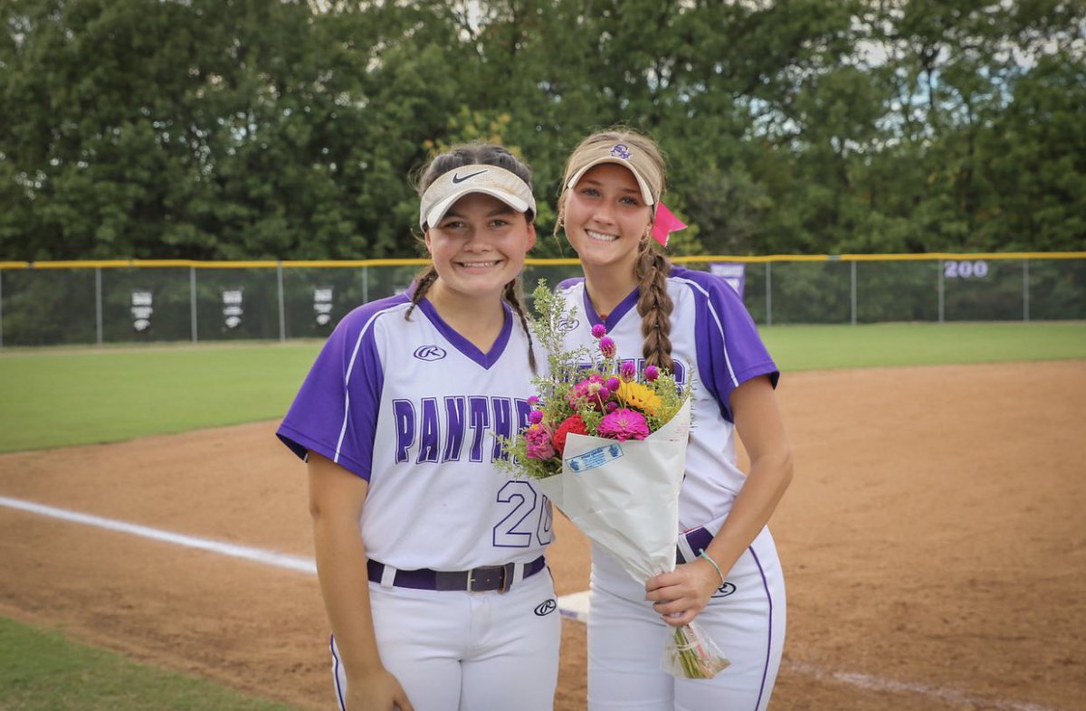 Curstin_t's tweet photo. That is a wrap on Senior season!! It’s a bitter sweet moment to close the chapter on 4 years with this team. Ended districts with a 💣 as well as here are a few clips from this season. I’m going to miss my girls but I’m excited to get back to work with @topgunfastpitch! https://t.co/vYhTnBNXCd