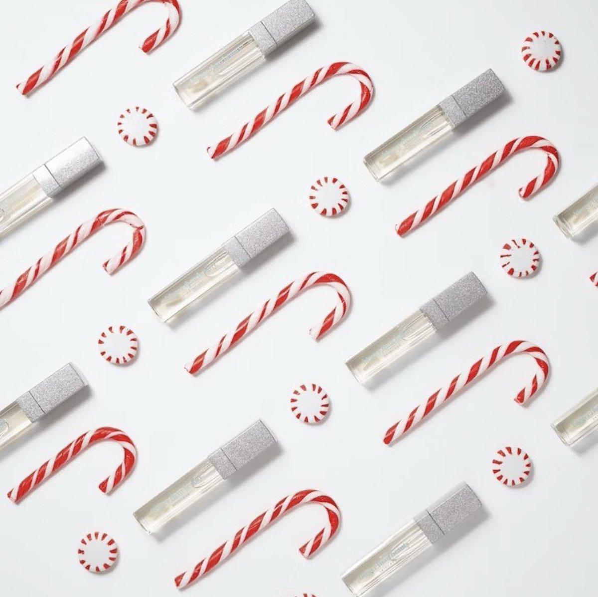 Trendmood's tweet image. Available Now! 🚨 LINK ➡️ bit.ly/3rVjgpm NEW! Flavors for the #Holidays 2023 🎁💄 Pout Hero Liquid Balm Lip Treatment #thrivecausemetics $26 #LimitedEdition Packaging
❤️Peppermint
🤎Gingerbread