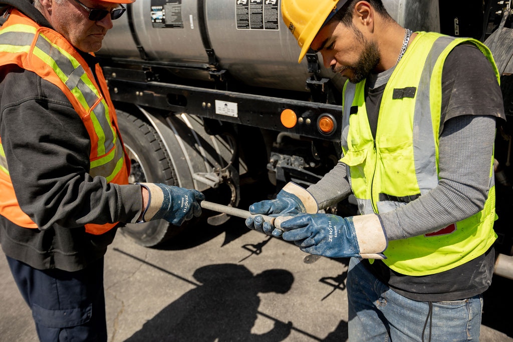 At Aqua Fast Flush, we're proud to offer state-of-the-art hot water flushing rated to 5,300 psi to cut through oil, grease, scale, and other deposits

#plumbing #plumbinglife #plumbingwork #hotwater
#cleaning #plannedmaintenance #hotflush #hotsy #aquafastflush