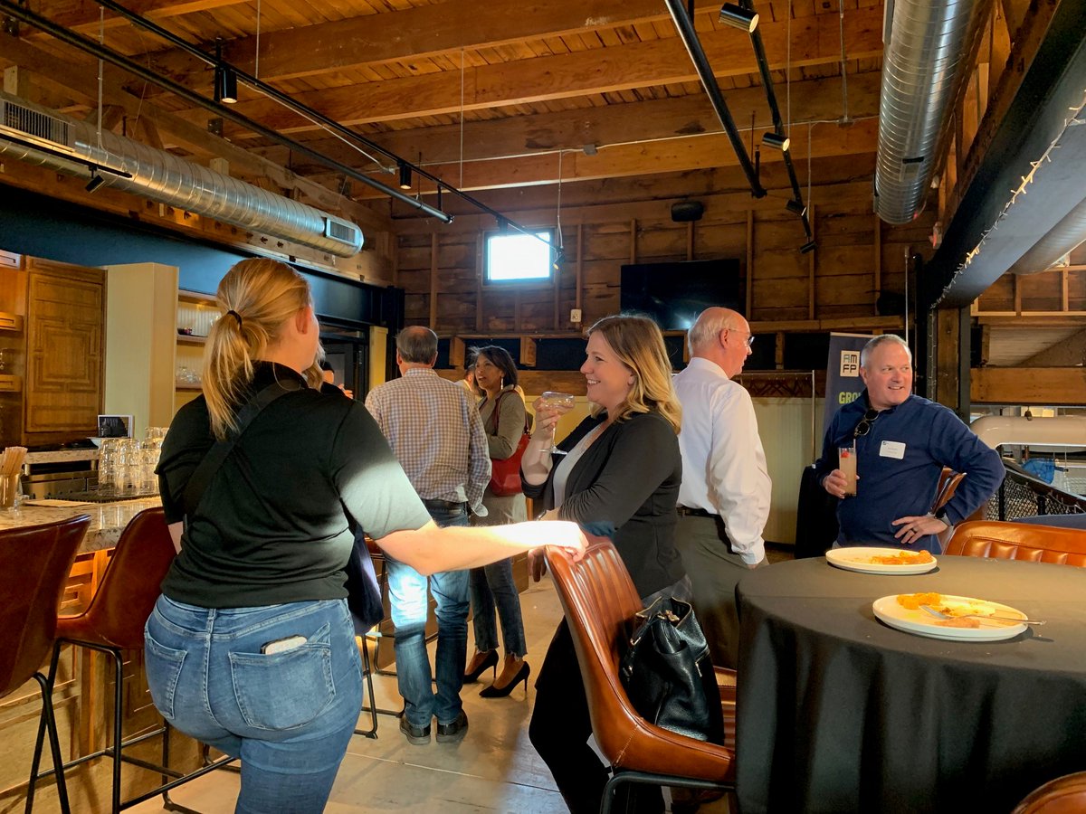 AMFP_Midwest's tweet photo. AMFP Upper Midwest enjoyed happy hour at Earl Giles networking with our industry partners! https://t.co/u9bKQwaIRv