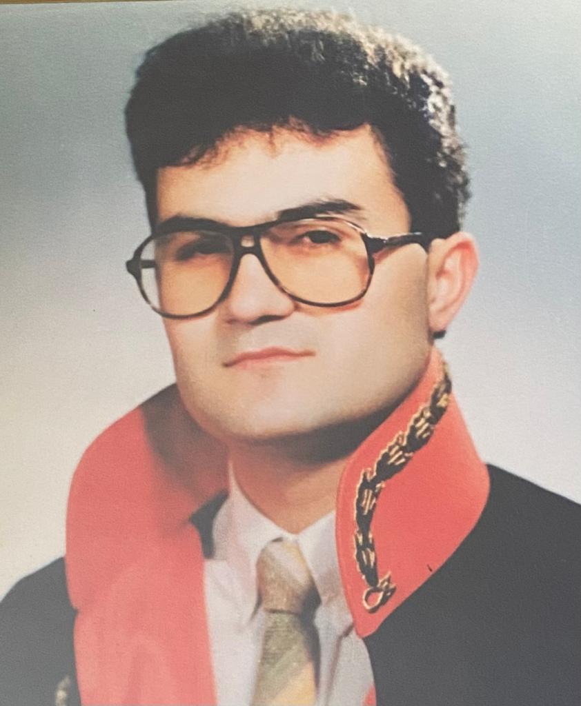 sevincozarslan's tweet photo. 8 yıldır tutuklu olan KHK'lı hakim Mustafa Başer, kanser hastası olmasına ve cezası bitmesine rağmen tahliye edilmiyor.

Neden bırakmıyorsunuz, esir mi tutuyorsunuz? @adalet_bakanlik @ctekurumsal

DenetimliSerbestlik Haktır https://t.co/d9puVQYdTm