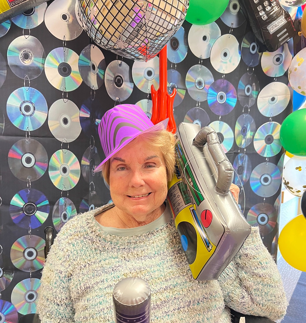 OakwoodHC's tweet photo. Dude! Boom boxes on your shoulders in the 1980s where a "Totally Rad". #TrilogyLiving https://t.co/aLQwYyfQx4