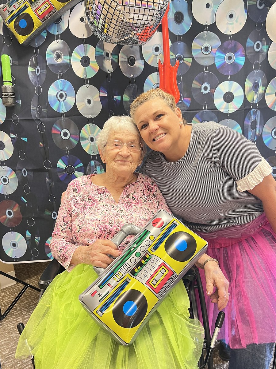 OakwoodHC's tweet photo. Dude! Boom boxes on your shoulders in the 1980s where a "Totally Rad". #TrilogyLiving https://t.co/aLQwYyfQx4