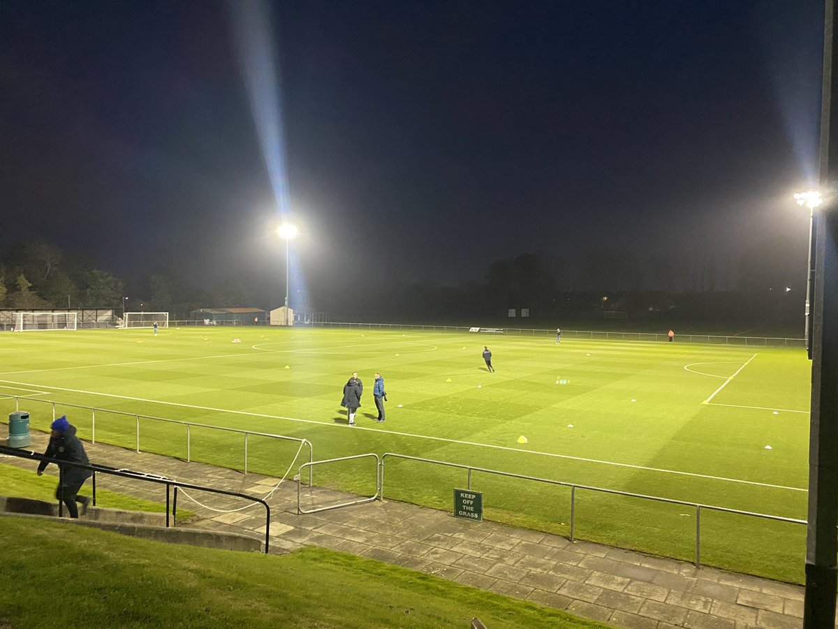 Pitch looking spot on for <a href="/NUFC/">Newcastle United</a> 21s vs <a href="/nbsfc2018/">Newcastle Blue Star FC</a> under the lights 🍃