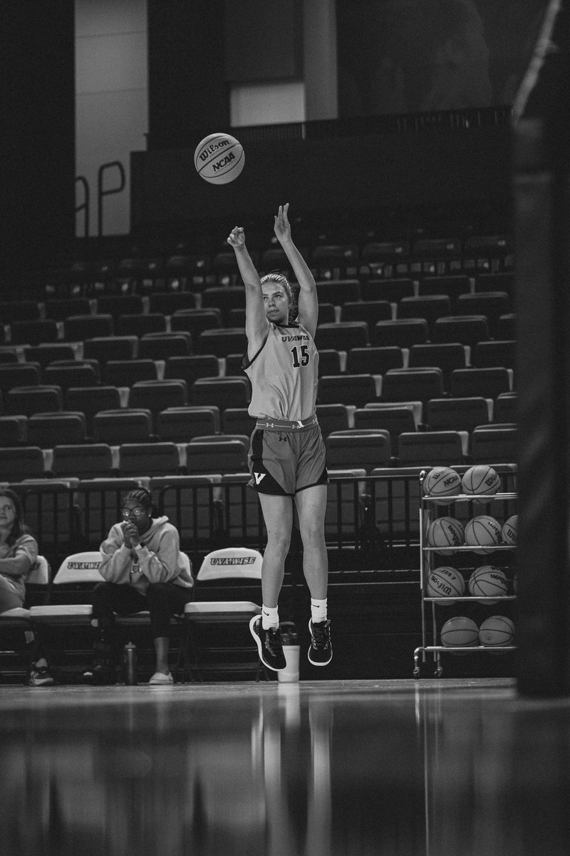 LOCKED IN 🔒 #VoverMe 

<a href="/leahkestner/">Leah Kestner</a> ✖️ <a href="/mak_bremer/">Mak</a>
