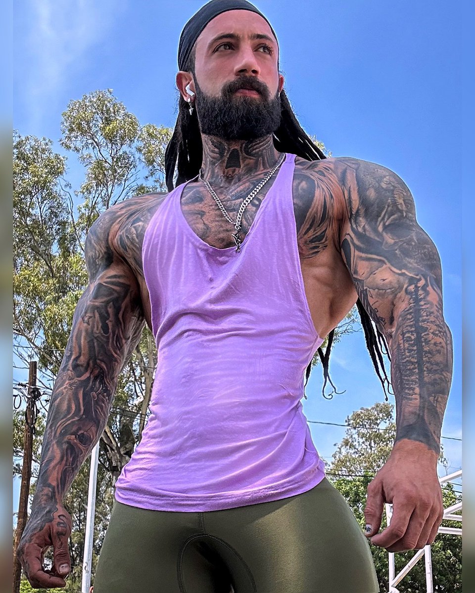 goldmidofit's tweet photo. Cuando te levantes por la mañana, piensa en el precioso privilegio de estar vivo, de respirar, de pensar, de disfrutar, de amar.
Playera tank deportiva Fénix Fit México 💜
#fenixfit #ropadeportiva #fitness https://t.co/UKQyCeWuZf