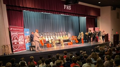 wcsGMS's tweet photo. Our GMS 8th grade #Band and #Orchestra students took a trip to join the amazing @wcsFHS Fine Arts Department as they were awarded thousands of dollars in new music equipment courtesy of the @cmafoundation 

Well done @wcsFHSsp and all of #AdmiralNation

🎶🥁🎺🎷🎶

#GeneralsLEAD https://t.co/OES7MQ6KdG