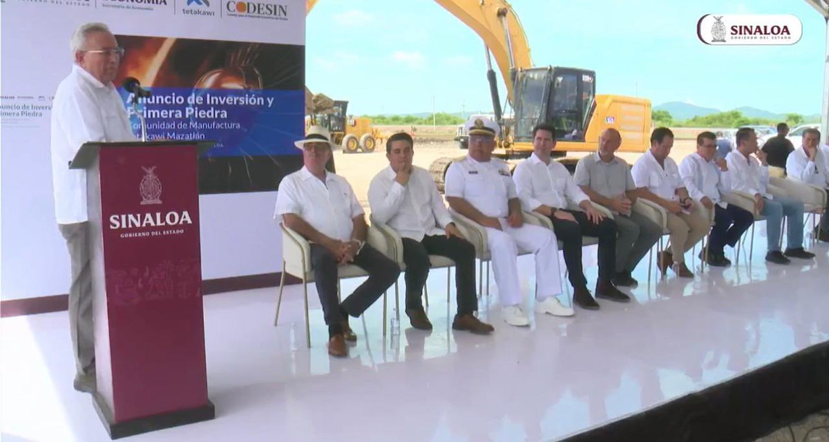 InzunzaCazarez's tweet photo. El día de hoy, el Gobernador @rochamoya_ puso la primera piedra de una comunidad de manufactura con inversionistas de @TetakawiUS en Sinaloa. La solidez de nuestro Estado de Derecho, 5 Lugar Nacional, según @TheWJP_mx, genera confianza e incentiva el desarrollo con justicia. https://t.co/mumpWq7dEy