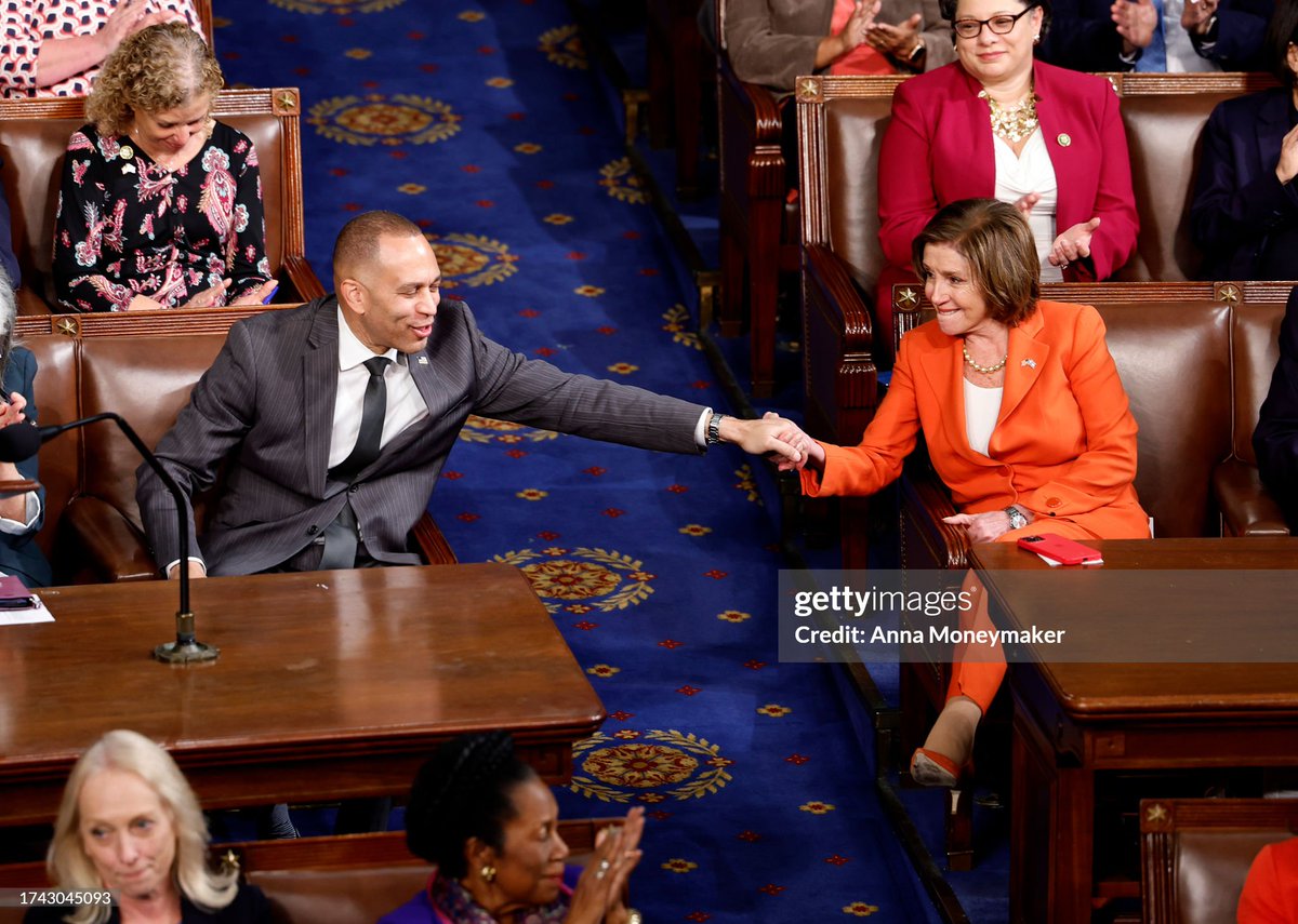 GettyImagesNews's tweet image. U.S. House Minority Leader, Democrat #HakeemJeffries of New York, holds hands with Rep. Nancy Pelosi of California as the House of Representatives holds its second round of voting for a new Speaker of the House at the U.S. Capitol 
📸: @AnnaMoneymaker 
#SpeakerVote