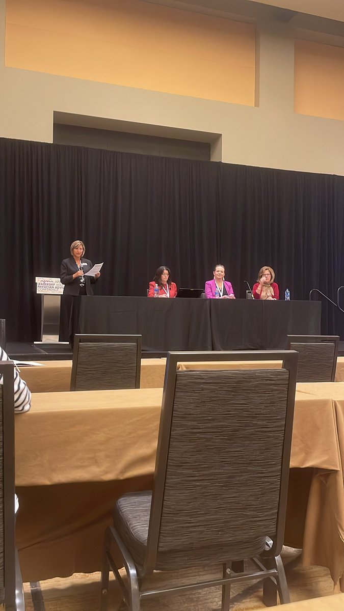 AcmaKytn's tweet photo. Wrapped up a great chapter presidents’ meeting and now we’re getting ready for the first Pre-Conference Platinum-Sponsored Session here in San Antonio #acmalpac https://t.co/BJCpaTffwH