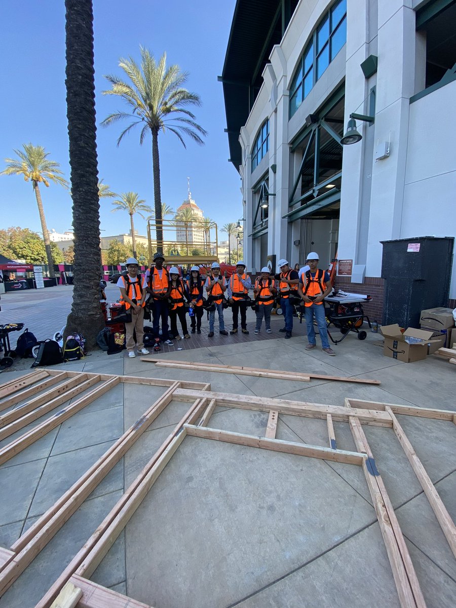 chstoads's tweet photo. ROP Construction students getting ready for the CTE Expo! 

#toadpride 
#cteexpo 
#ROP https://t.co/twMT9F4Tbt