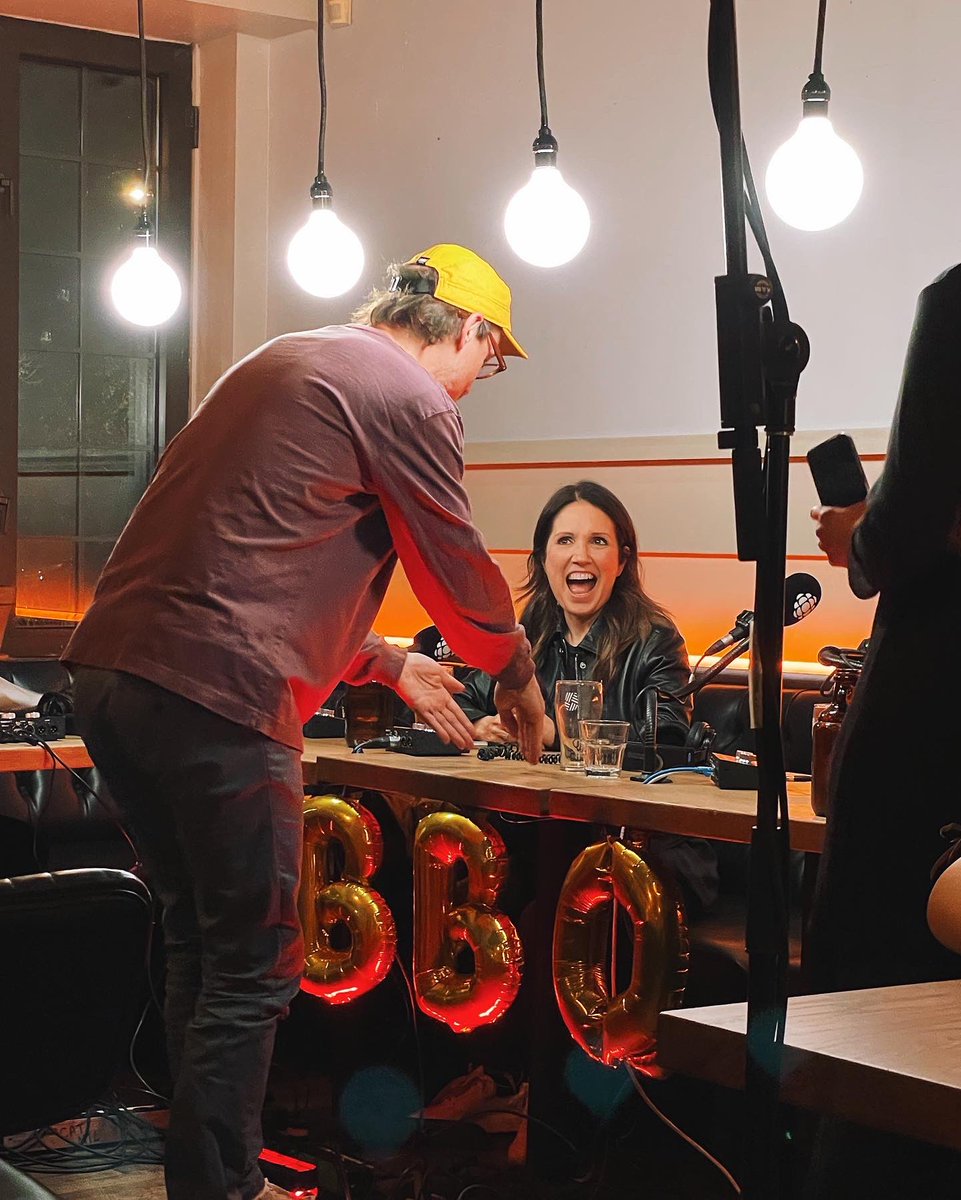 i0livier's tweet photo. En direct du… 50e #JeannotBBQ 🎉 @ Brasserie Boswell
Diffusion @icircpremiere dimanche 17h 📻 #JBBQ @france_beaudoin @antoinepilon @jsgirard https://t.co/b9jf5008py