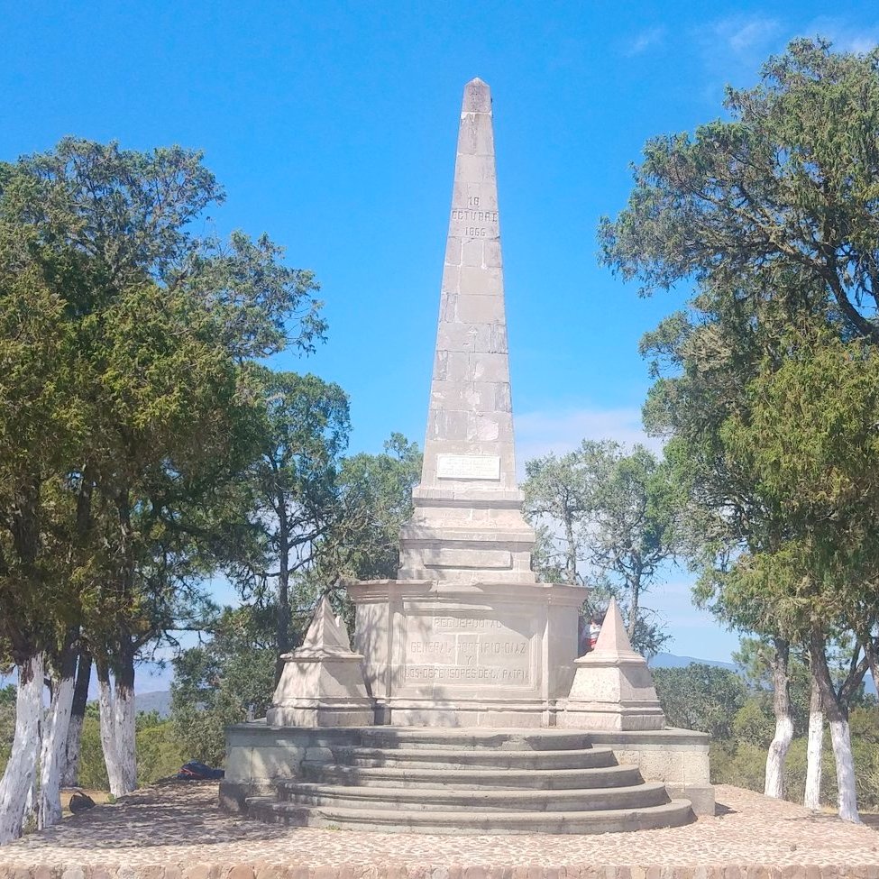MexicoEncanto's tweet photo. Conmemorando la valiente victoria en la #BatalladelaCarbonera el 18 de Octubre de 1866 en Oaxaca contra Francia. Este monumento es un recordatorio de la bravura que resguardó nuestra nación. ¡Un pedazo de historia que embellece nuestro recorrido con su #EncantoViajero! https://t.co/adxyPvugZj
