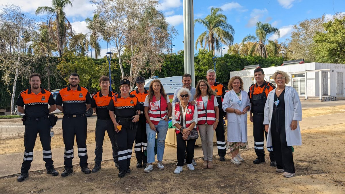 Gracias a Corazones con Bata por el reconocimiento en el día de hoy al colectivo de Protección Civil Tomares y al Ayuntamiento de Tomares, unos corazones entregados por niños que dan sentido a todo nuestra labor.