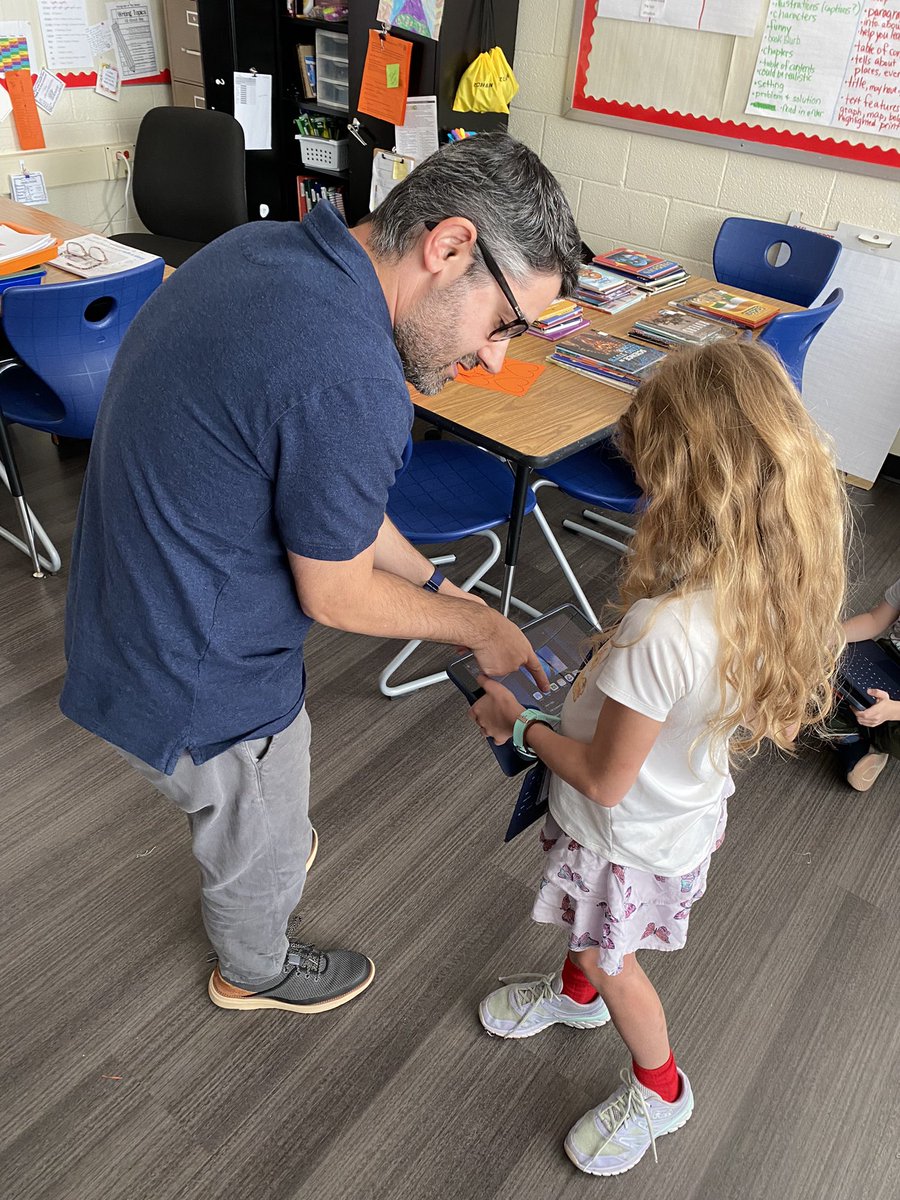 MrsJenWatson's tweet photo. We were honored to host @arosansky, @its_morgancave, and @lindsaybcross for Apple Learning support is our 4th/5th RAP class @MSTMAGNET today. We’re excited to have Clips in our tool belt! Thank you for your help!
#RISDBelieves
#RISDWeAreOne
@RLAinRISD https://t.co/LodVhU5Jlg