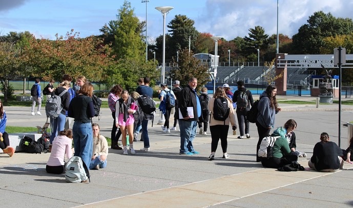 DHS is spreading kindness. During community block, students shared positive messages. #Kindness4Colleen
