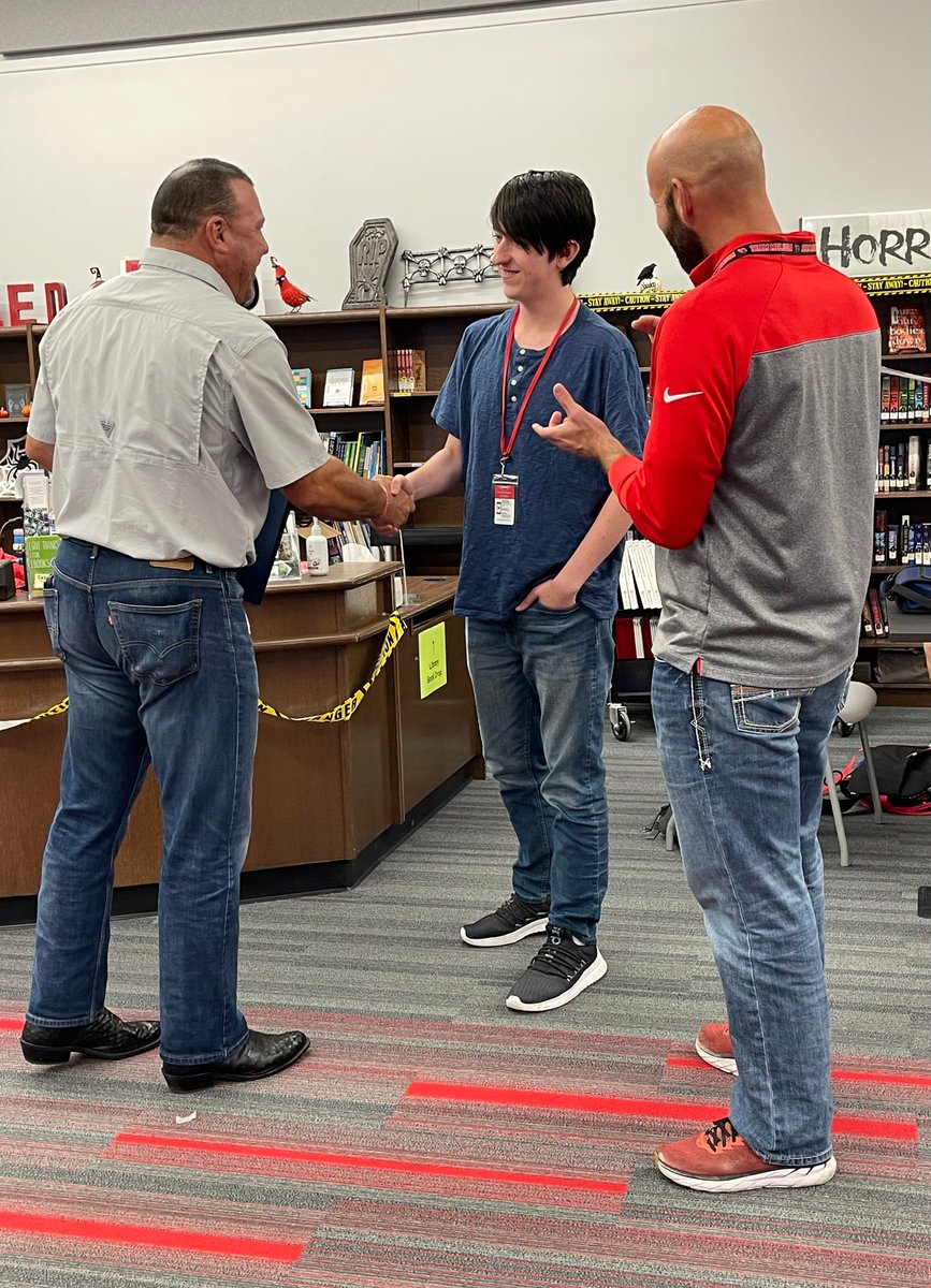 JenMathieson1's tweet photo. @FrazierForTexas presented Tyler with a congratulatory bill that was introduced and read on the floor of the House for being State @SkillsUSATX champ in Tech Comp Apps before winning silver at National @SkillsUSA comp. It's always a great day to be a @melissaisd Cardinal! https://t.co/pb47Dd9vwD