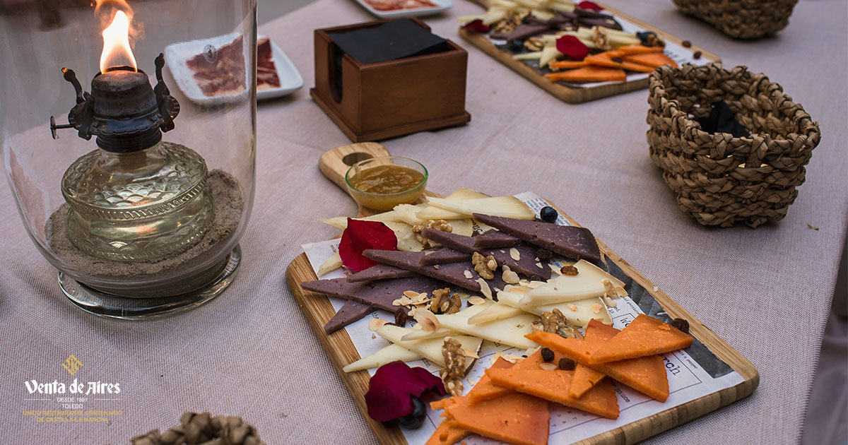 Más de un siglo poniendo sabor a tus eventos✨ 

#toledo #eventos #bodas #eventostoledo #organizacióneventos #eventosclm #ventadeaires #gastronomia