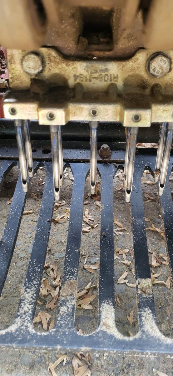 3 hectare of greens done with the stealth tine from <a href="/sportsmetals/">Sports Metals ltd - Inc</a> <a href="/JRMTurfProducts/">JRM Inc. - INNOVATIVE TURF TECHNOLOGY</a> and still loads of life left in them 
@MikeSmi09430975 
<a href="/AldwickburyGolf/">Aldwickbury Park GC</a>