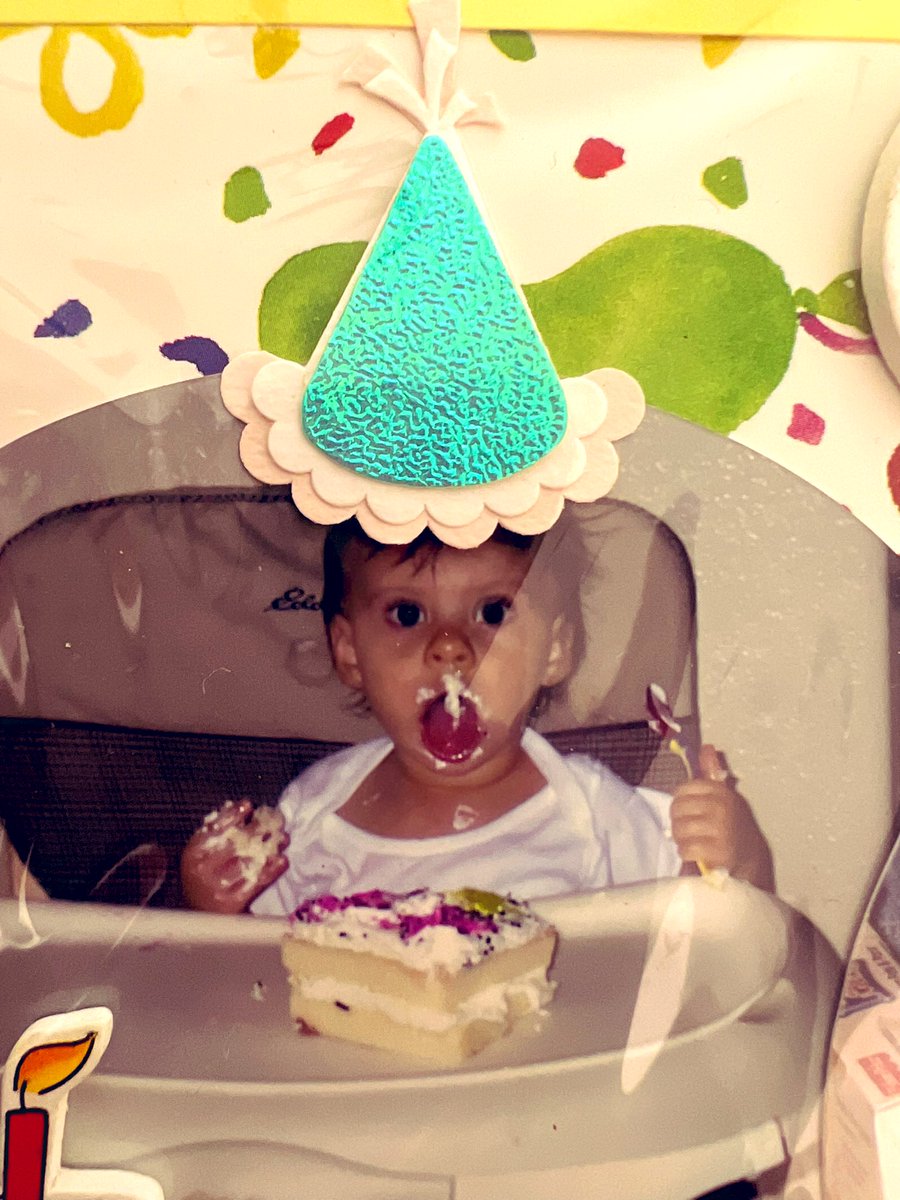 SSchluer's tweet photo. 🎉 Happy 19th Birthday to my Little Lela! 🎂 Time flies, and you’re growing into an amazing person. May this year bring you joy, adventure, and all the success you deserve. Your Mom and I LOVE you very much! See you in 2 days !🥳 #BirthdayGirl 🎈
🐘#RollTide 🐘 https://t.co/3TKL0FjfyG