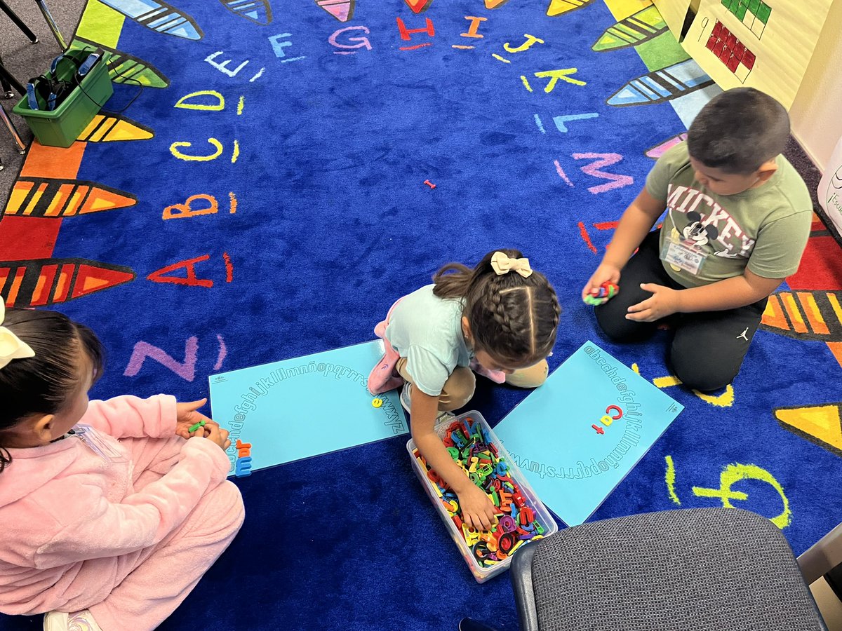 It’s time to practice our learning during stations. Ms. Bernal’s students are collaborating and having fun. <a href="/Central_ES/">Central Elementary</a> <a href="/shaunna_buck/">Shaunna Buck</a> <a href="/KristenVFisher/">Dr. Kristen Fisher</a> #WeAreCentral