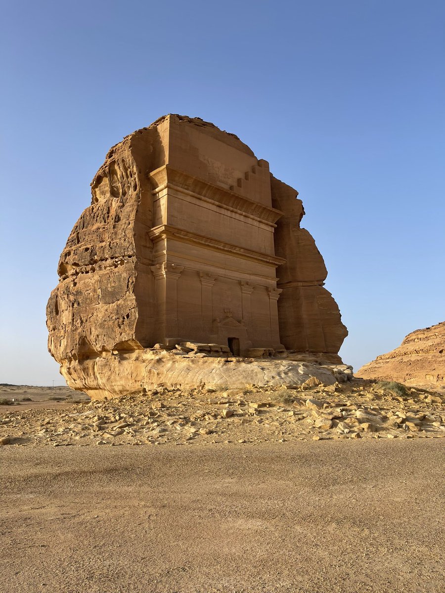 TourGuideAlula tweet picture