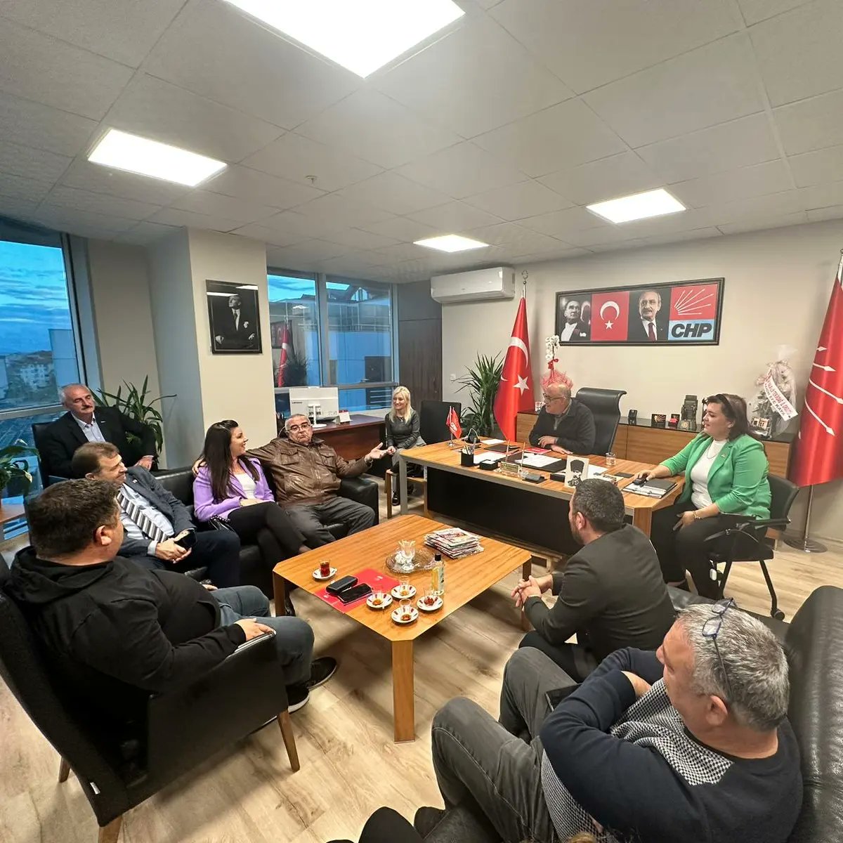 YeniPartiTekrdg's tweet photo. Önceki Dönem Çorlu Belediye Başkanımız Sn. Ünal BAYSAN, İl Başkanımız ve Yönetim Kuruluna hayırlı olsun ziyaretinde bulundular. Sevgili Başkanımıza teşekkür ederiz. https://t.co/3jlngTUKDB