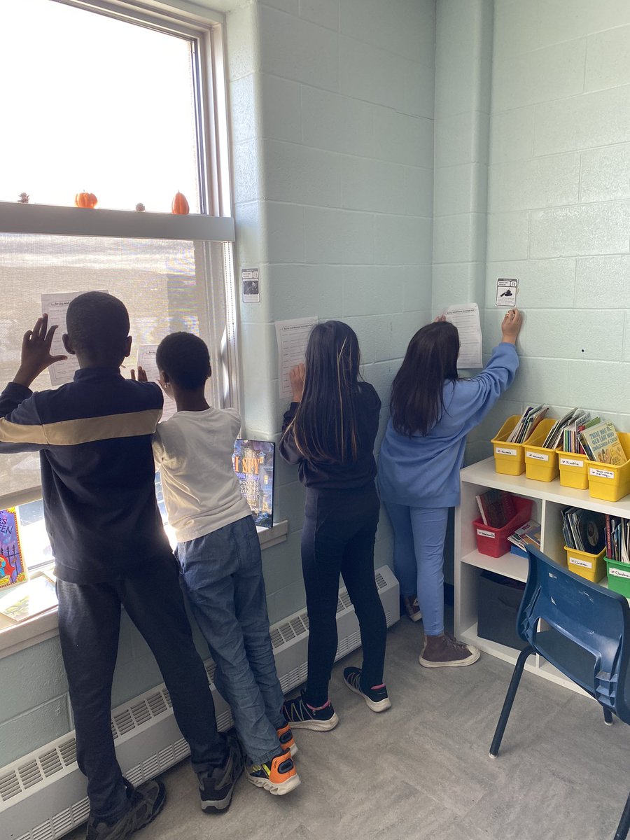 TerriWhiteGr6's tweet photo. Ended the day off with a scavenger hunt for rocks, minerals and erosion!#grade4science #rocksmineralserosion @StTeresasSchoo1 https://t.co/BBG4mo0Clk