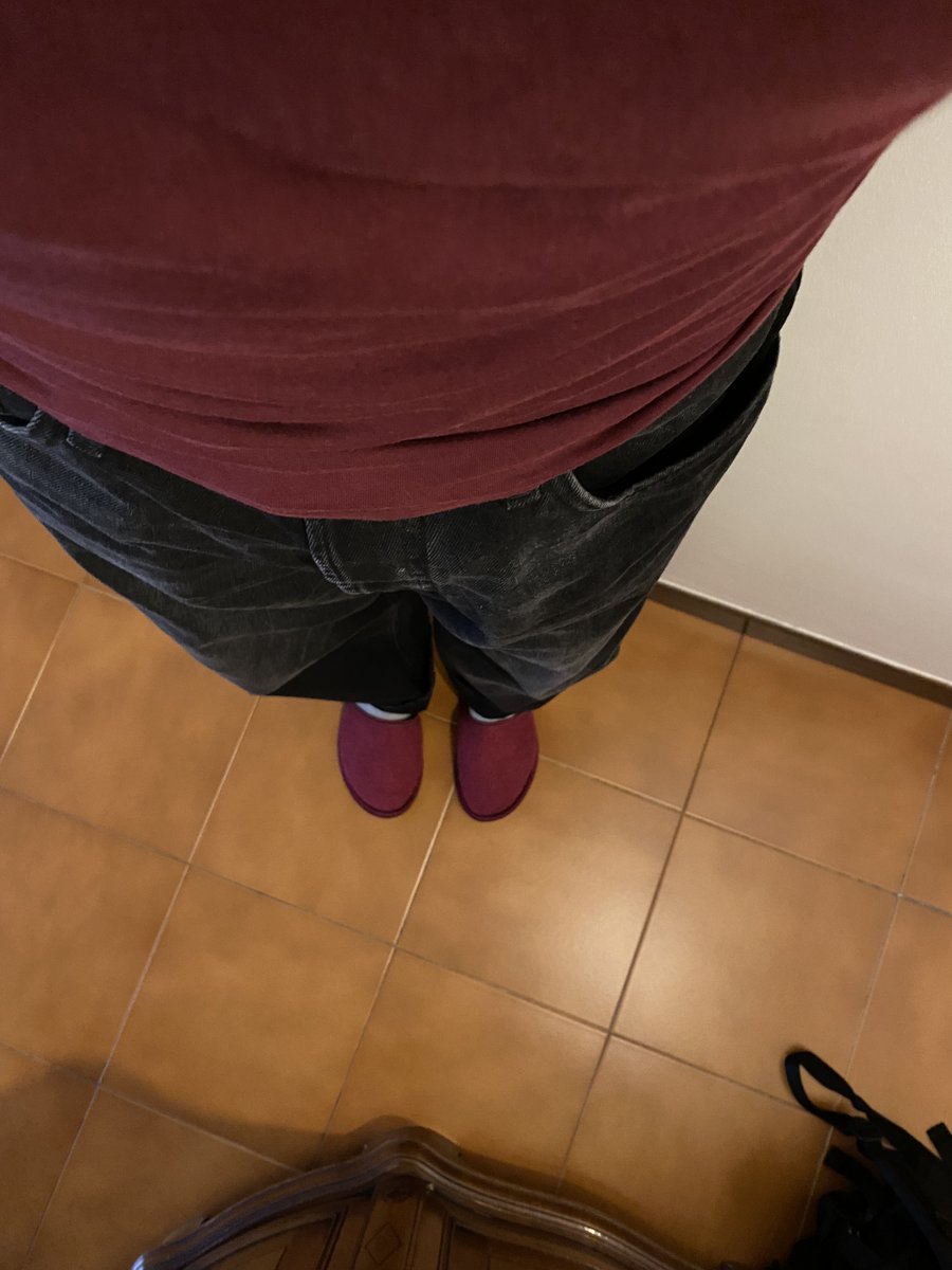 Galimberti_Ga's tweet photo. #Day1 oggi pranzo dalla nonna (scusate ila e bea se non sono venuto a fare shopping e pranzo con voi ma mi state sul cazzo) che mi aveva preparato le ciabatte matchate senza volerlo + pasta pesto e patate very good + pennica obbligatoria di un'oretta pre teologia e statistica https://t.co/wS7cwQIRtb