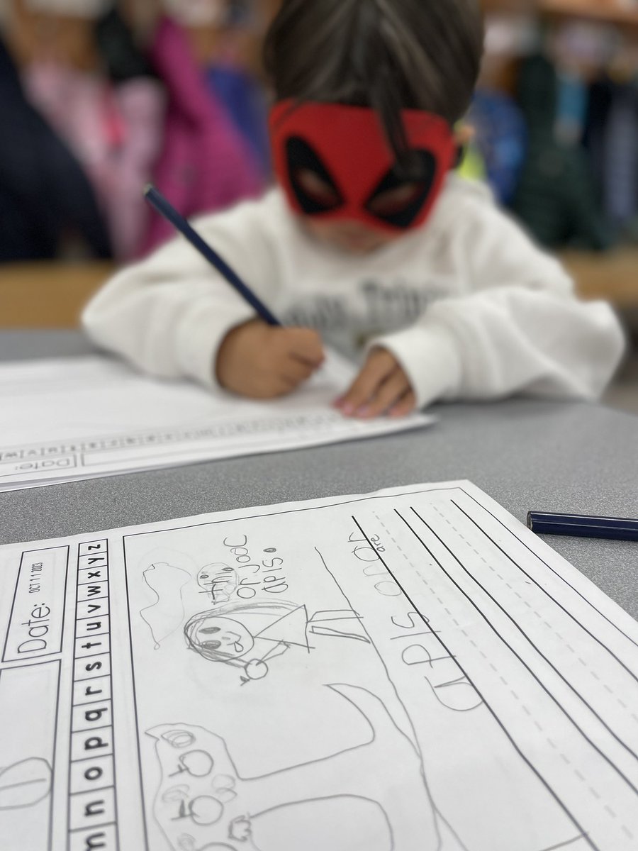 HTS_Kindies's tweet photo. Ask us about Writer’s Workshop. 📝 #superwriters #teachingbooks #dailywriting #writingfolders #Kindergarten #BetterTogether❤️ @ConnieRanieri @HTSRichmondHill https://t.co/Gnzieh2ybH