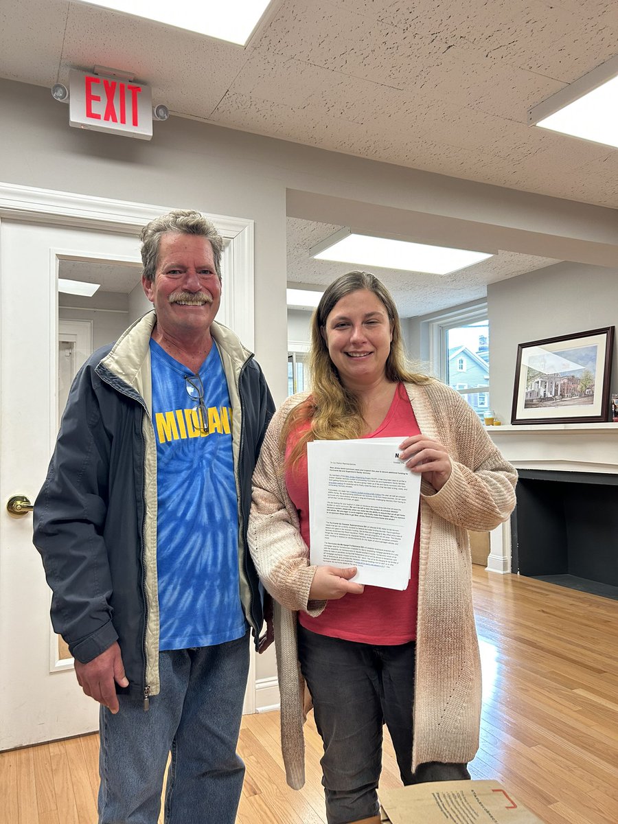 Met up earlier with Russ to drop off our <a href="/njstandupspeak/">NewJerseyOP</a> petition signature to our rep <a href="/NJAsmPeterson/">Asm. Erik Peterson</a> . Over 1000 signed to support $100 million more for Ida, Ida Mortgage Forbearance and Sandy Clawback Forgiveness! I hope we can keep working with you to get these passed!