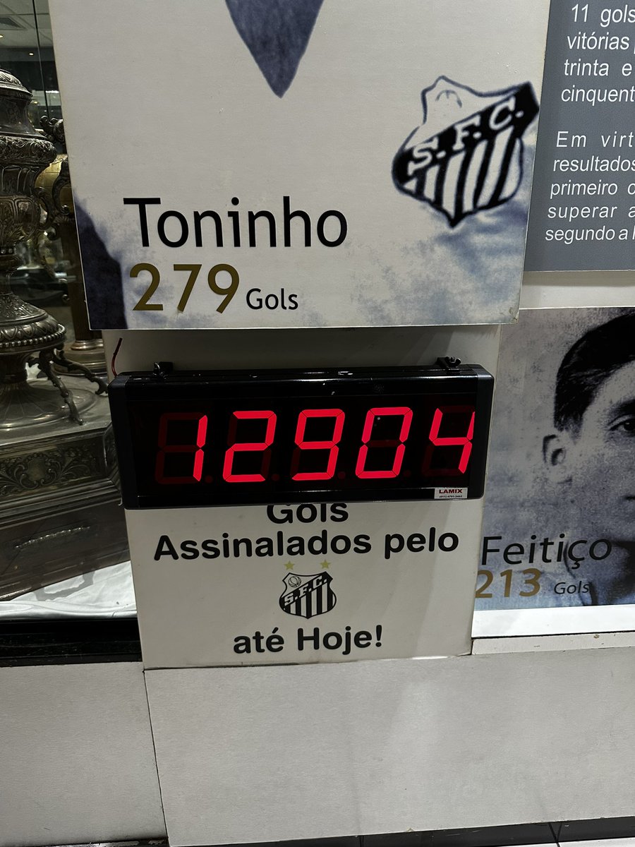 goldorayo's tweet photo. Vocês sabiam que o Santos é o clube com mais gols da HISTÓRIA do futebol? 

Mais que Real Madrid, Milan, Barcelona, a PORRA TODA! 

Acabei de descobrir e estou incrédulo. https://t.co/SDG6GN3U0K