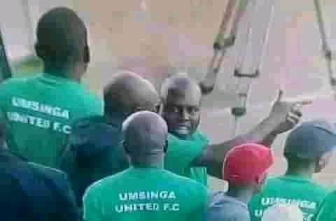 ndah2's tweet photo. uMsinga united FC would have solved Bongani Zungu very easily 

#BonganiZungu https://t.co/FwO8ts4Mxl