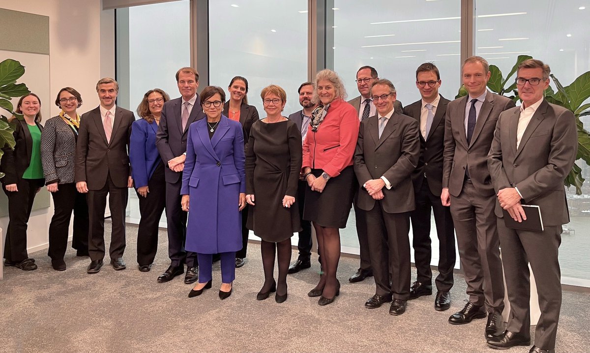Odile Renaud-Basso (@odilerenaud) on Twitter photo Excellent discussion at our HQ today with <a href="/SpecRepUkraine/">Special Representative Penny Pritzker</a> and our US friends on #Ukraine's recovery.
The <a href="/EBRD/">The EBRD</a> and the USA share the goal of supporting Ukraine during the war and preparing for reconstruction.
Grateful for the US government's crucial backing on this. Excellent discussion at our HQ today with <a href="/SpecRepUkraine/">Special Representative Penny Pritzker</a> and our US friends on #Ukraine's recovery.
The <a href="/EBRD/">The EBRD</a> and the USA share the goal of supporting Ukraine during the war and preparing for reconstruction.
Grateful for the US government's crucial backing on this.