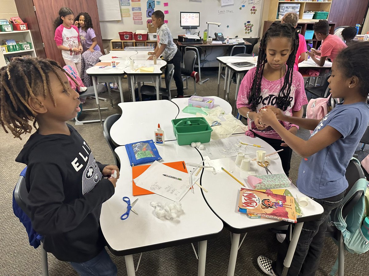 Building an animal that includes structures so it survives in its given environment! #henrysheroes #wearelakeshore <a href="/HumbleISD_LSE/">Lakeshore Elementary</a>