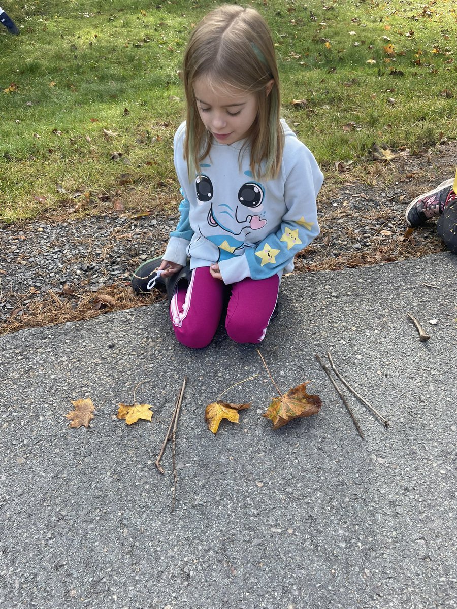 Creating patterns, determining the core, and getting some fresh air! Sounds like a good math day in 2/3 Morse.🍂<a href="/AldershotElem/">Aldershot Elementary</a> <a href="/AVRCE_NS/">Annapolis Valley Regional Centre for Education</a>