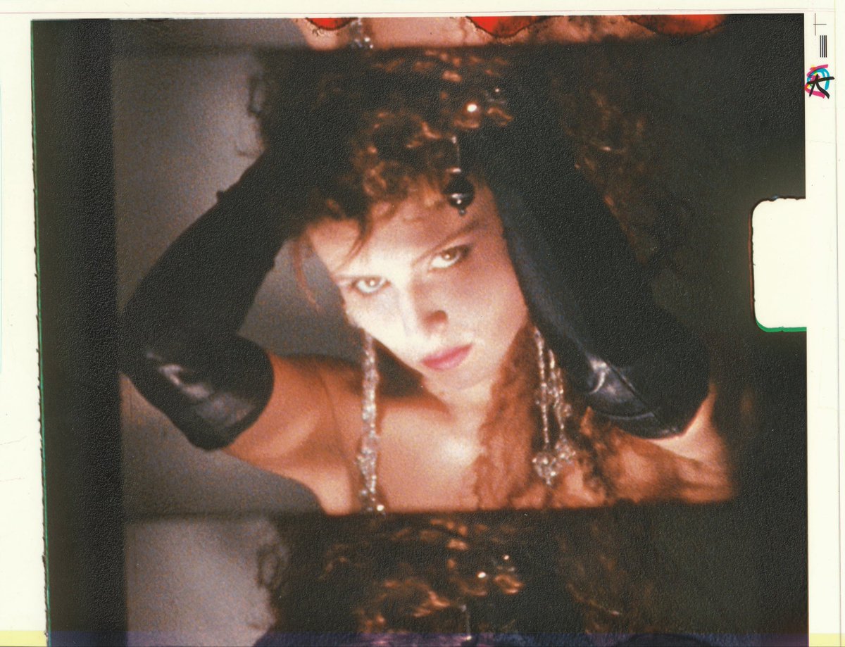 DeborahAllen3's tweet photo. #Throwback Fun Fact: There are two
music videos for “Telepathy” – one paid for by RCA New York, and one paid for by Deborah. This is a still from the latter.
#prince #joeycoco #telepathy #rca @SonyLegacyRecs @RCARecords @prince https://t.co/tzuMfUwisH