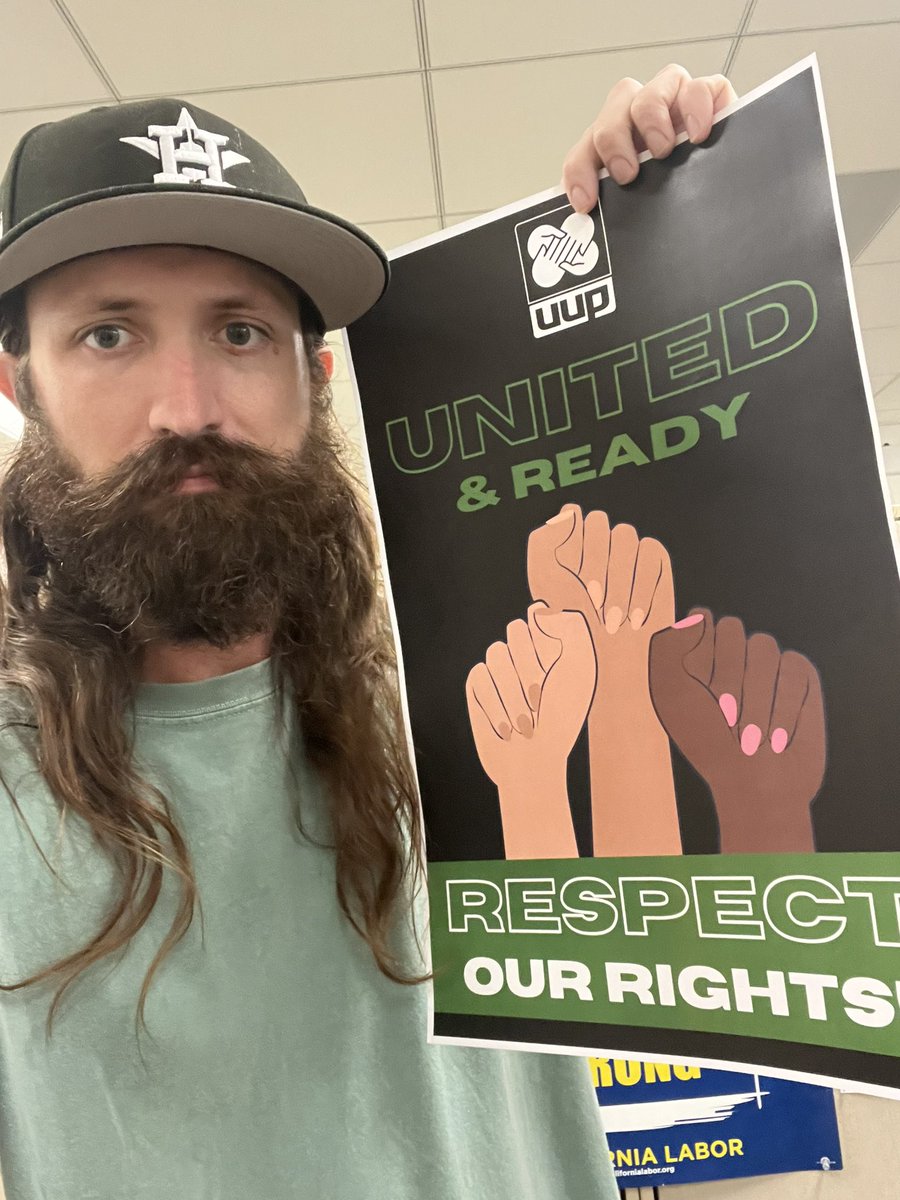 UUP_LosAngeles's tweet photo. Fresh UUP posters coming to an SEIU 721 office near you. #WeStaffTheMovement https://t.co/2f9M4rBqAn
